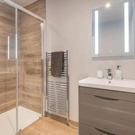 בית נופש 2 Bed In Sz539 *